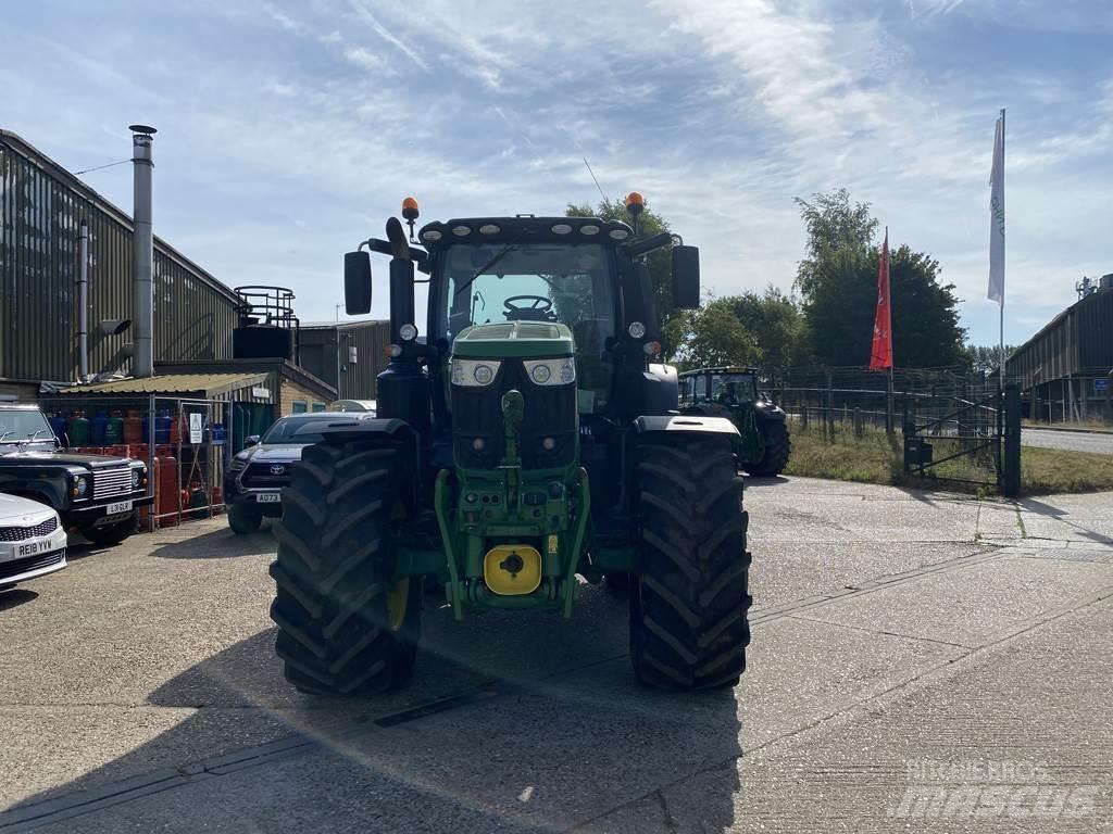 John Deere 6250R Trattori