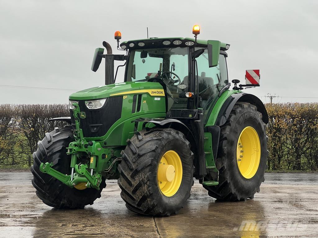 John Deere 6R215 Trattori