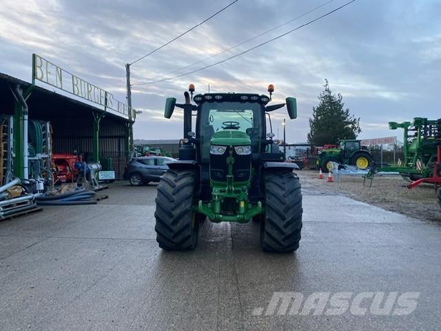 John Deere 6R215 Trattori