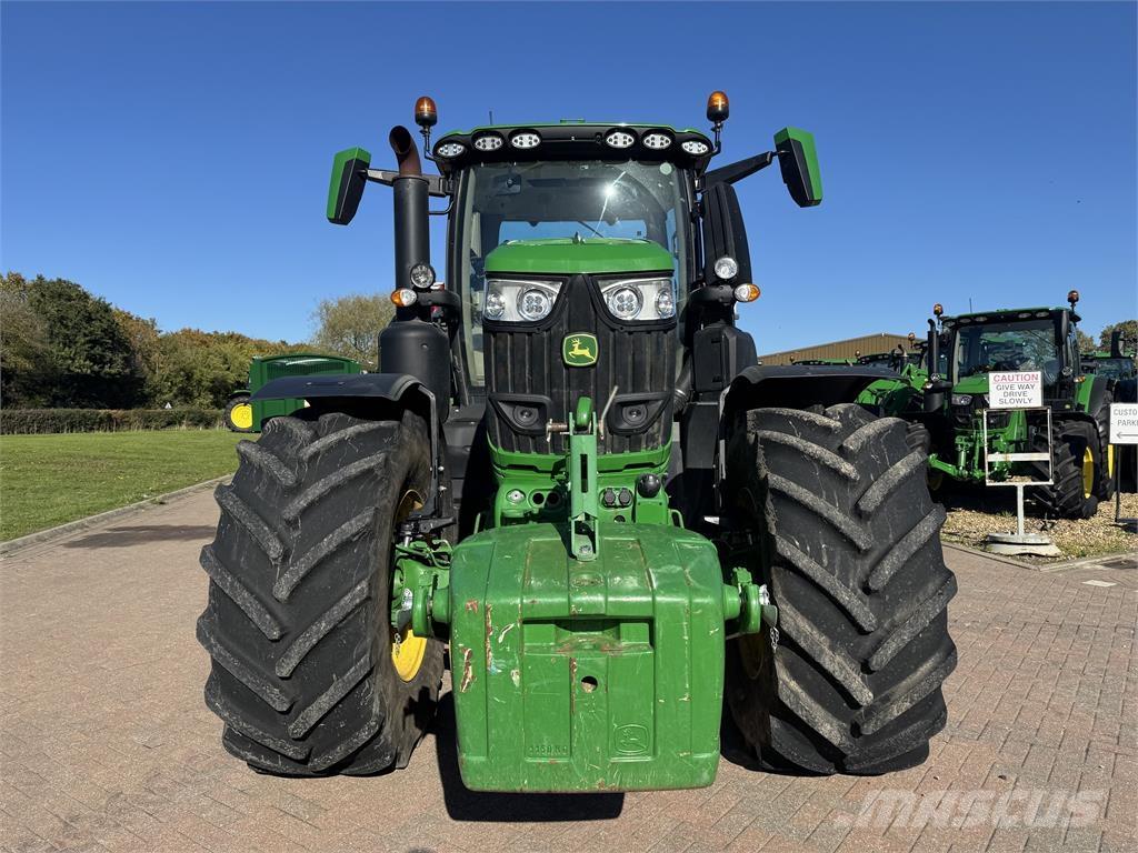 John Deere 6R250 Trattori