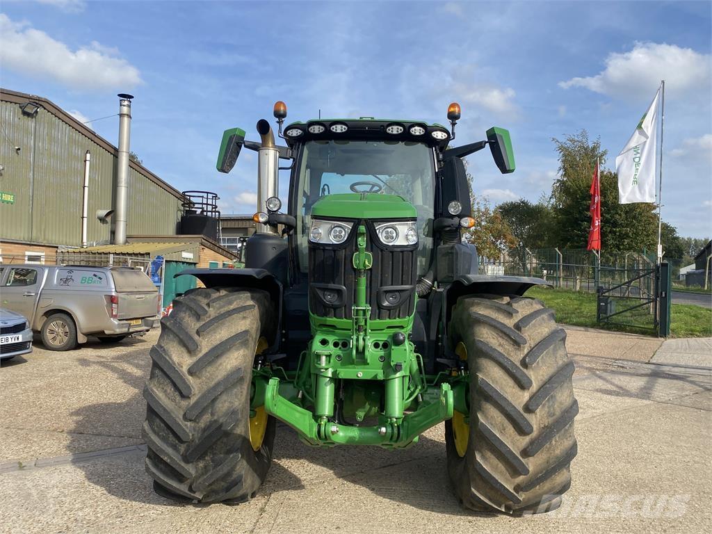 John Deere 6R250 Trattori