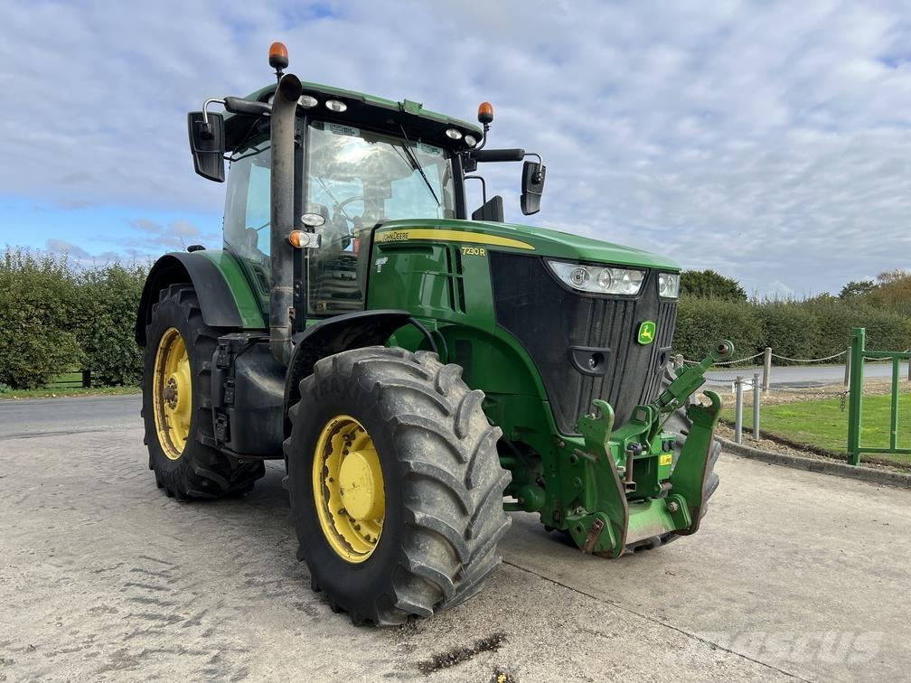 John Deere 7230R Trattori
