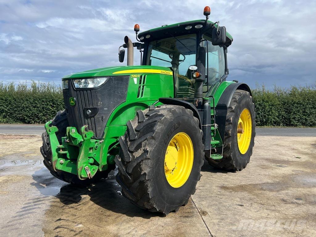 John Deere 7250R Trattori