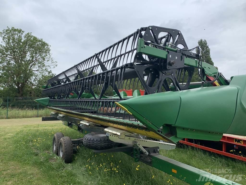 John Deere 725D Mietitrebbiatrici