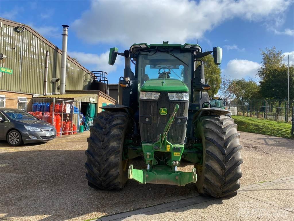 John Deere 7R310 Trattori