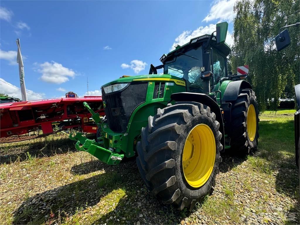 John Deere 7R330 Trattori