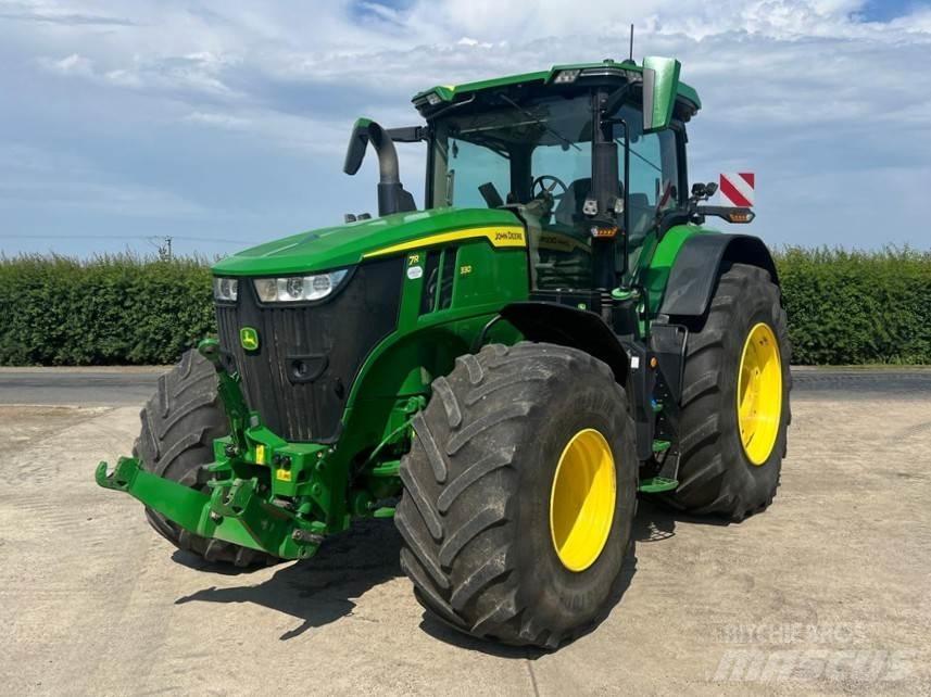 John Deere 7R330 Trattori
