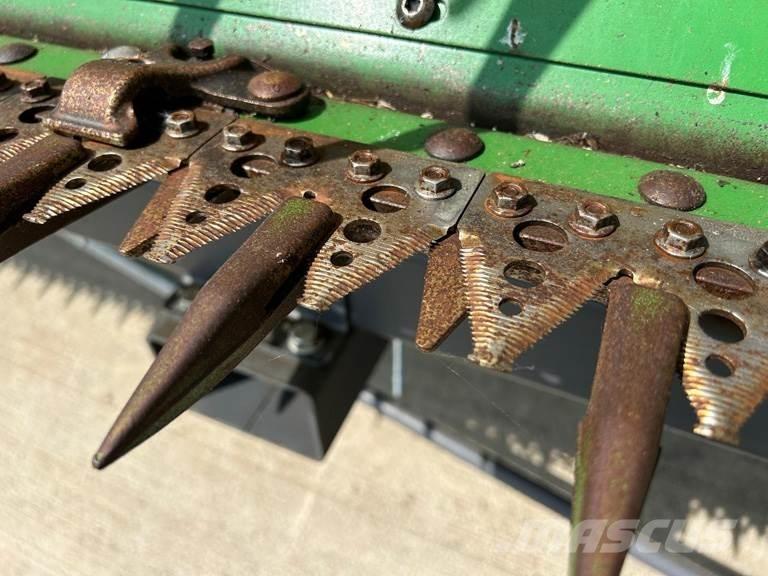 John Deere T670 Mietitrebbiatrici