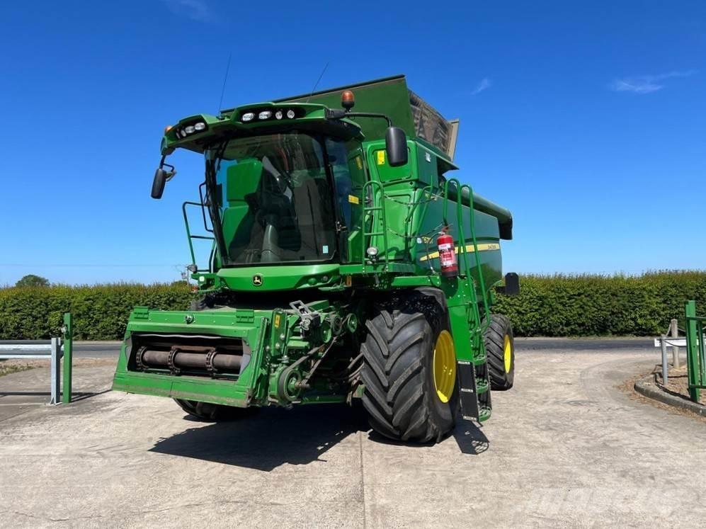 John Deere T670HM Mietitrebbiatrici