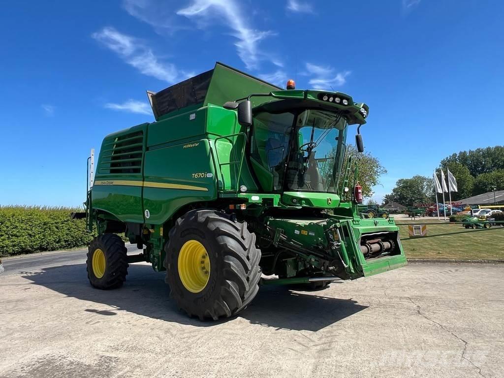 John Deere T670HM Mietitrebbiatrici
