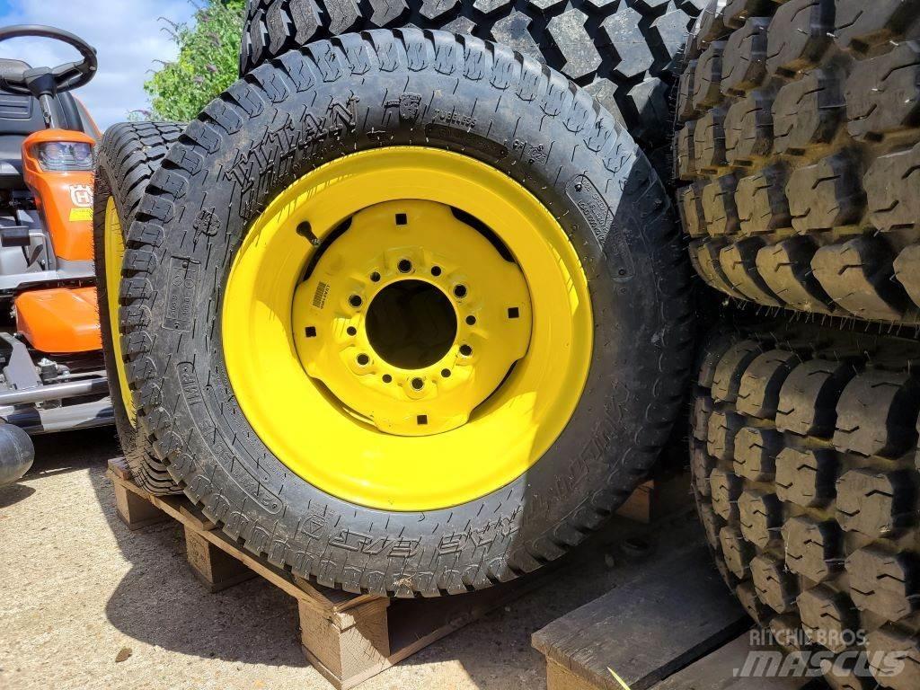 John Deere WHEELS Trattori compatti
