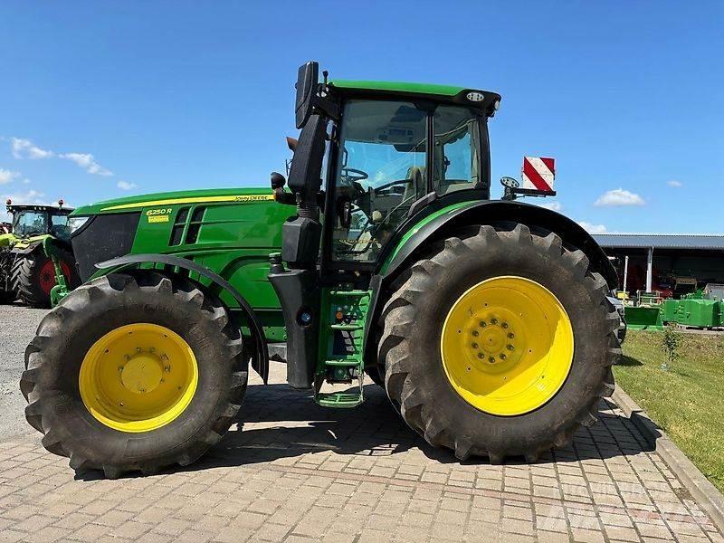 John Deere 6250R Trattori