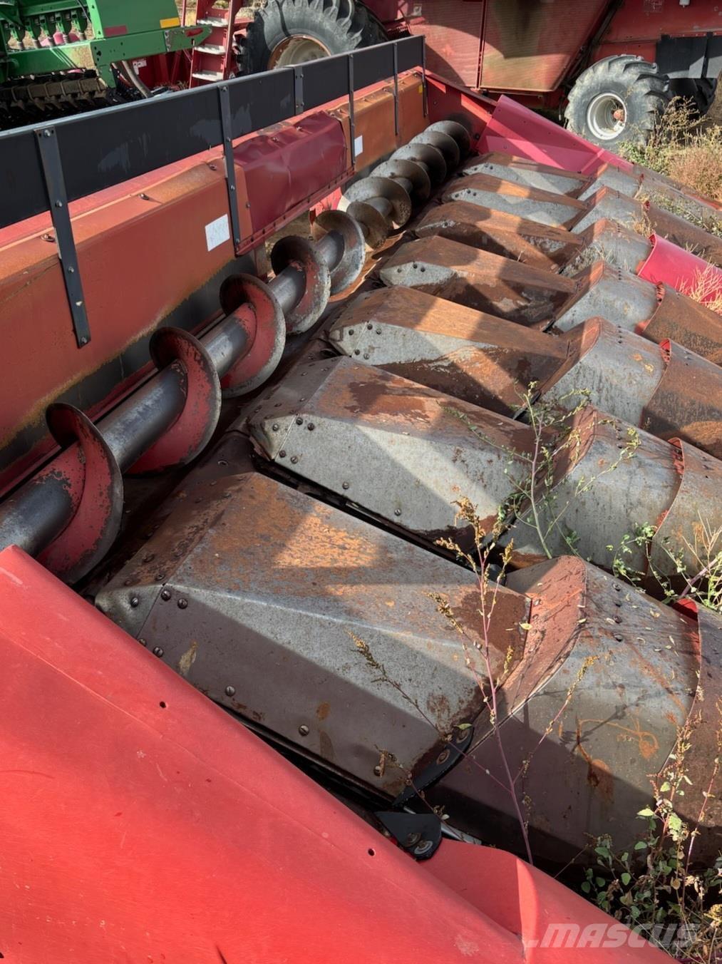 Case IH 1083 Mietitrebbiatrici