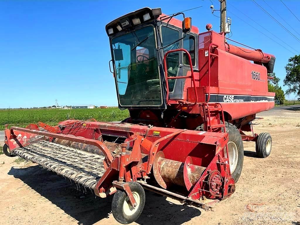 Case IH 1660 Mietitrebbiatrici