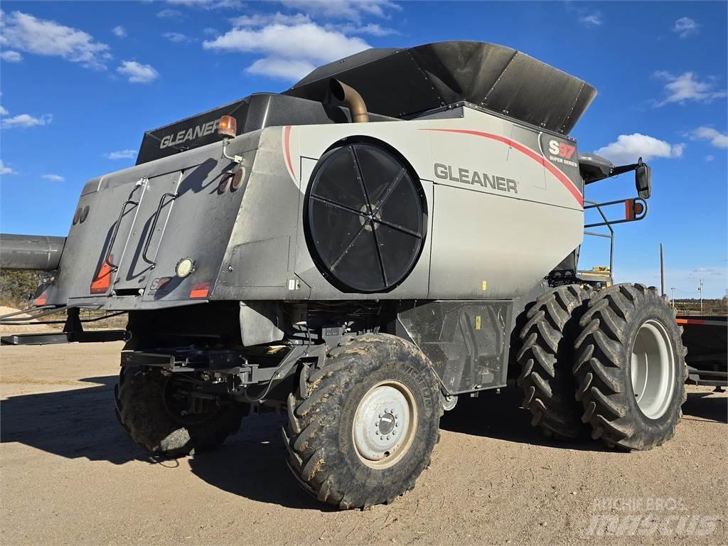 Gleaner S97 Mietitrebbiatrici