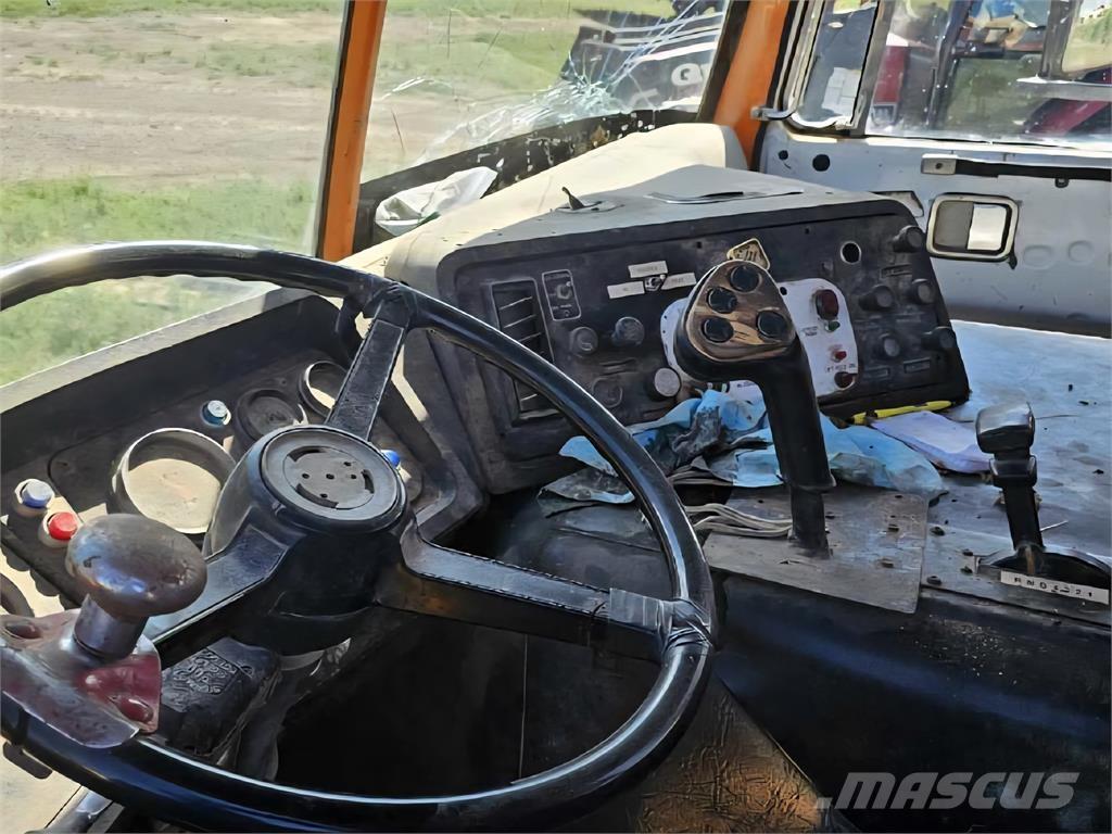  Ton-Right 890 Pinze per balle