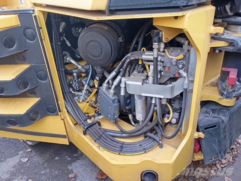 Bomag BW 203 AD-4 Rulli a doppio tamburo