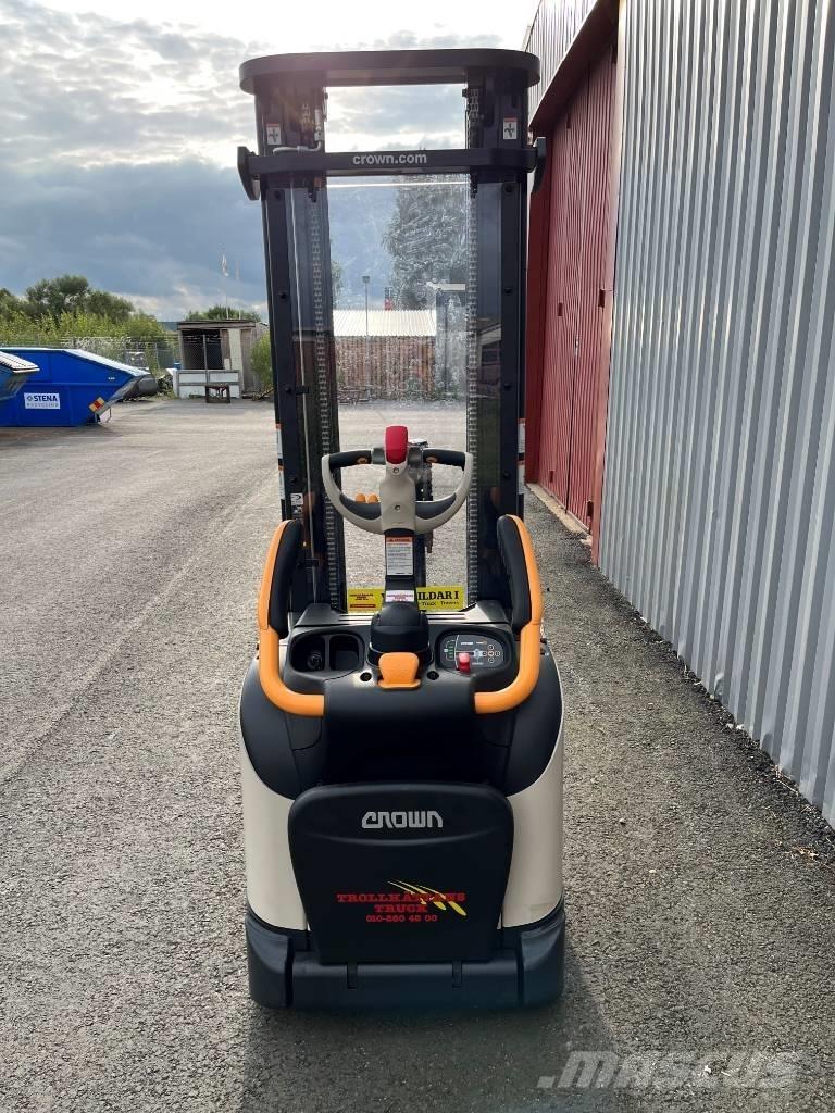 Crown ETi 4000-1.2 Transpallet uomo a terra
