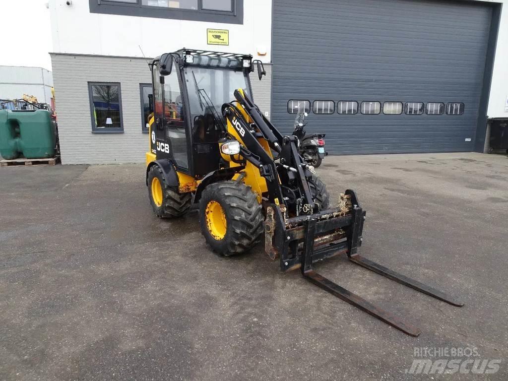 JCB 403 Pale gommate