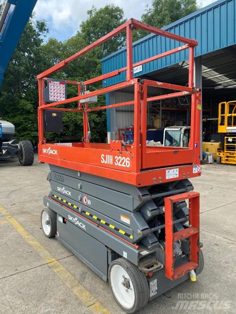 SkyJack SJ 3226 Piattaforme a pantografo