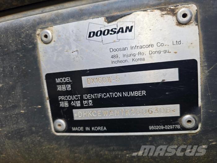 Doosan DX 140 W-5 Escavatori gommati