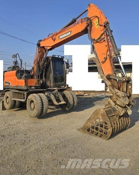 Doosan DX 140 W-5 Escavatori gommati
