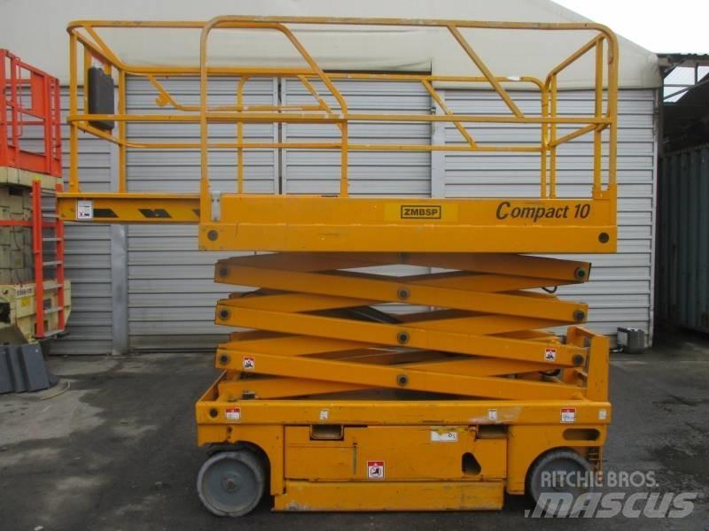 Haulotte Compact 10 Piattaforme a pantografo