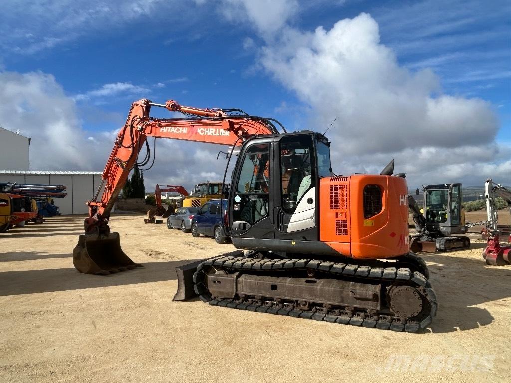 Hitachi ZX 135 Escavatori cingolati