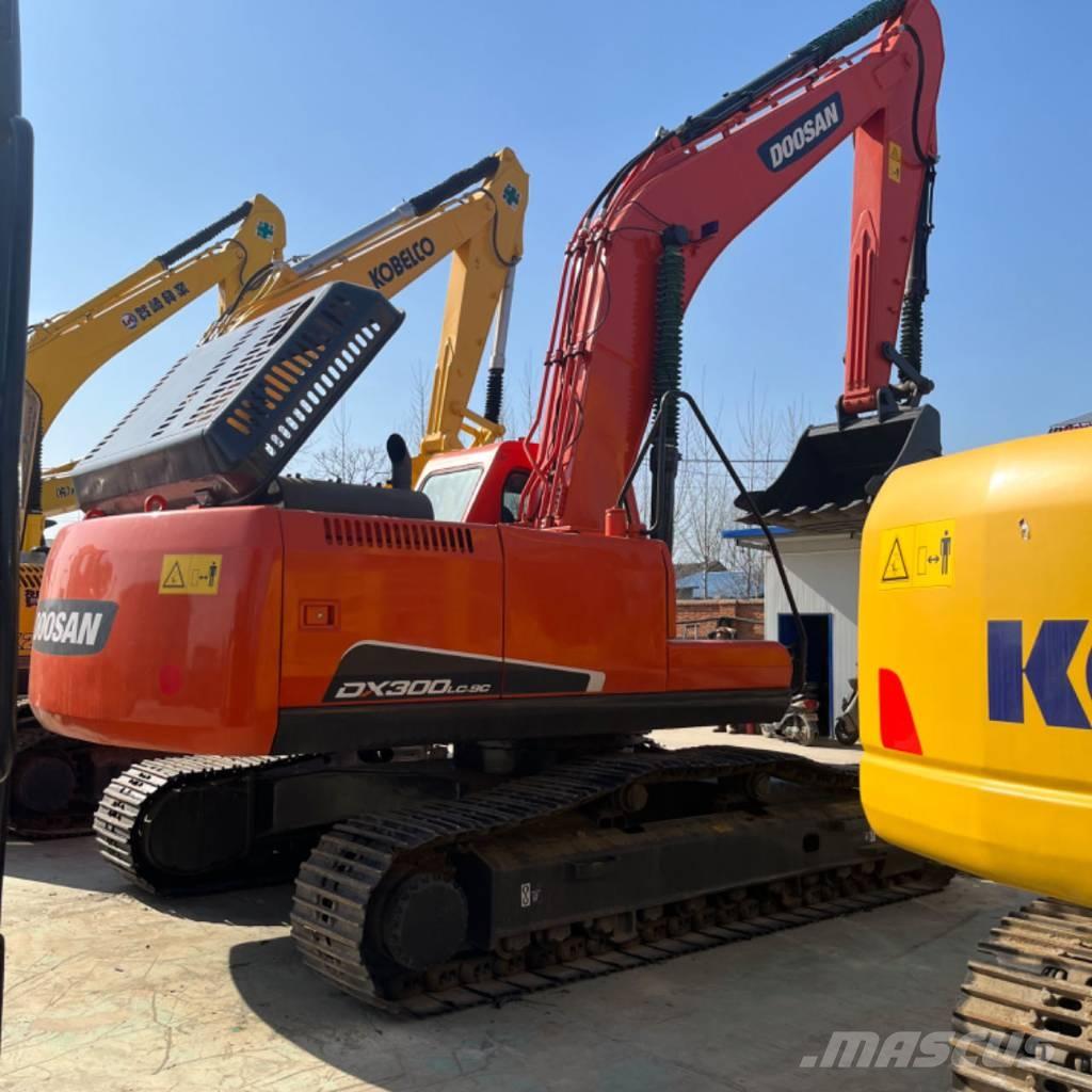 Doosan DX 300 Escavatori cingolati