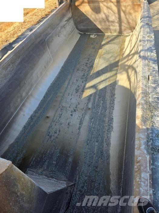 Mercedes-Benz 3951 Mini dumper