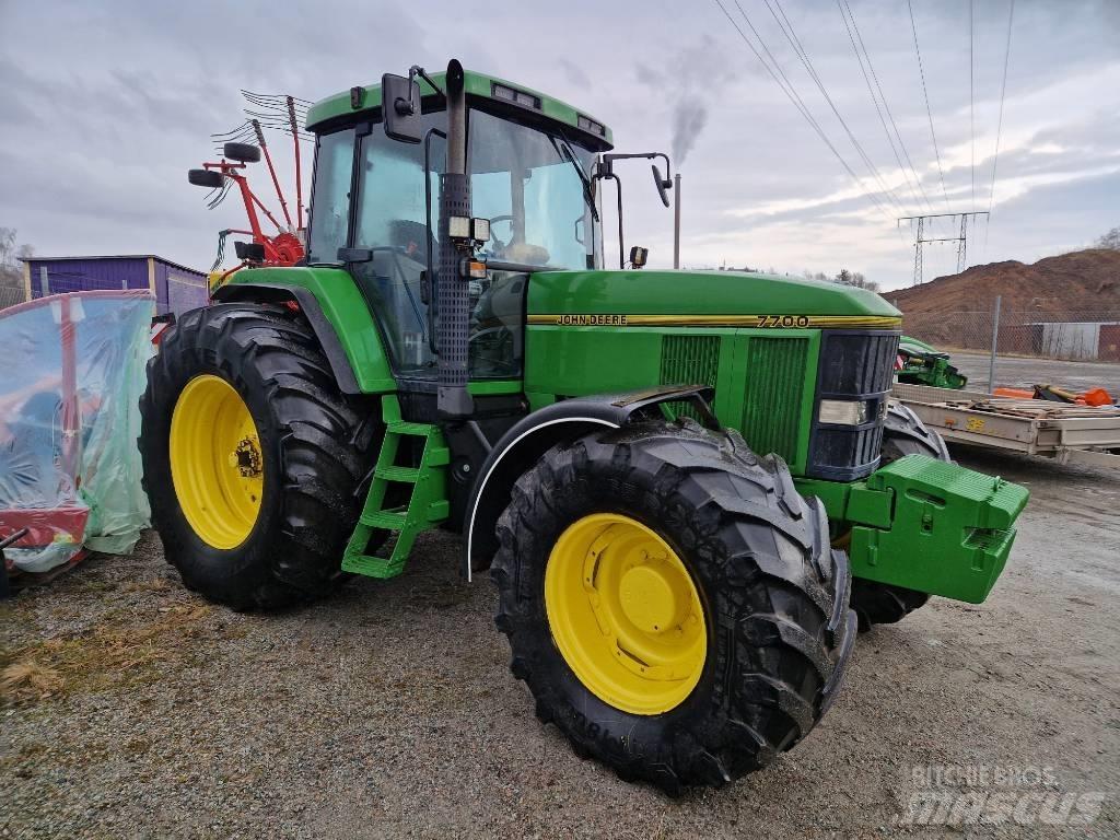 John Deere 7700 Trattori