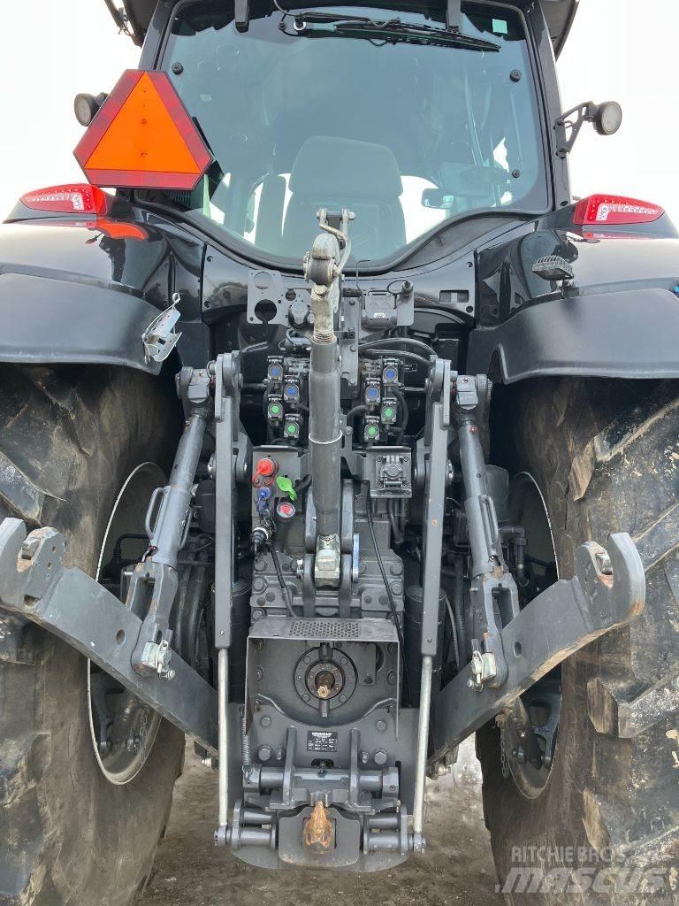 Valtra Q305 Trattori