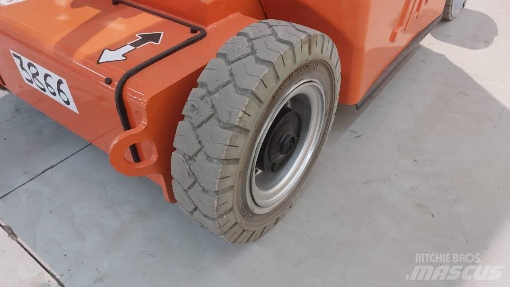 JLG E 400 AJPN Piattaforme a braccio articolato