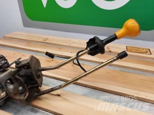 JCB 537-125 joystick Cabine e interni