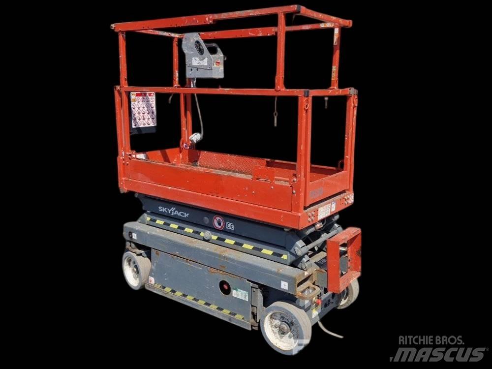 SkyJack SJ III 3215 Piattaforme a pantografo