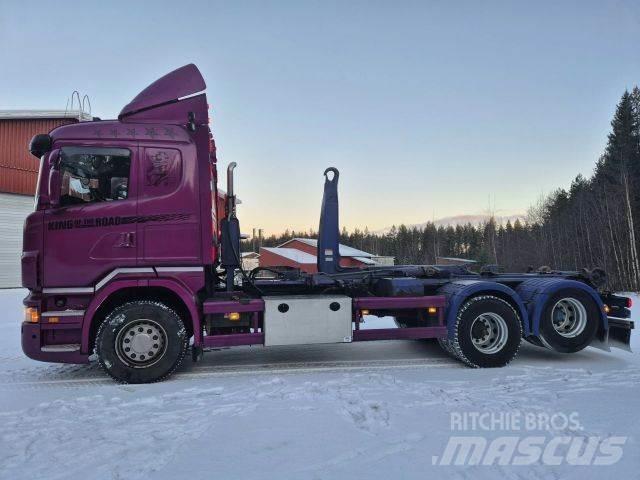 Scania R 560 Camion con gancio di sollevamento