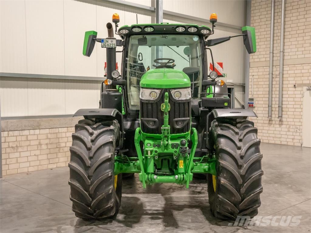 John Deere 6R215 Trattori