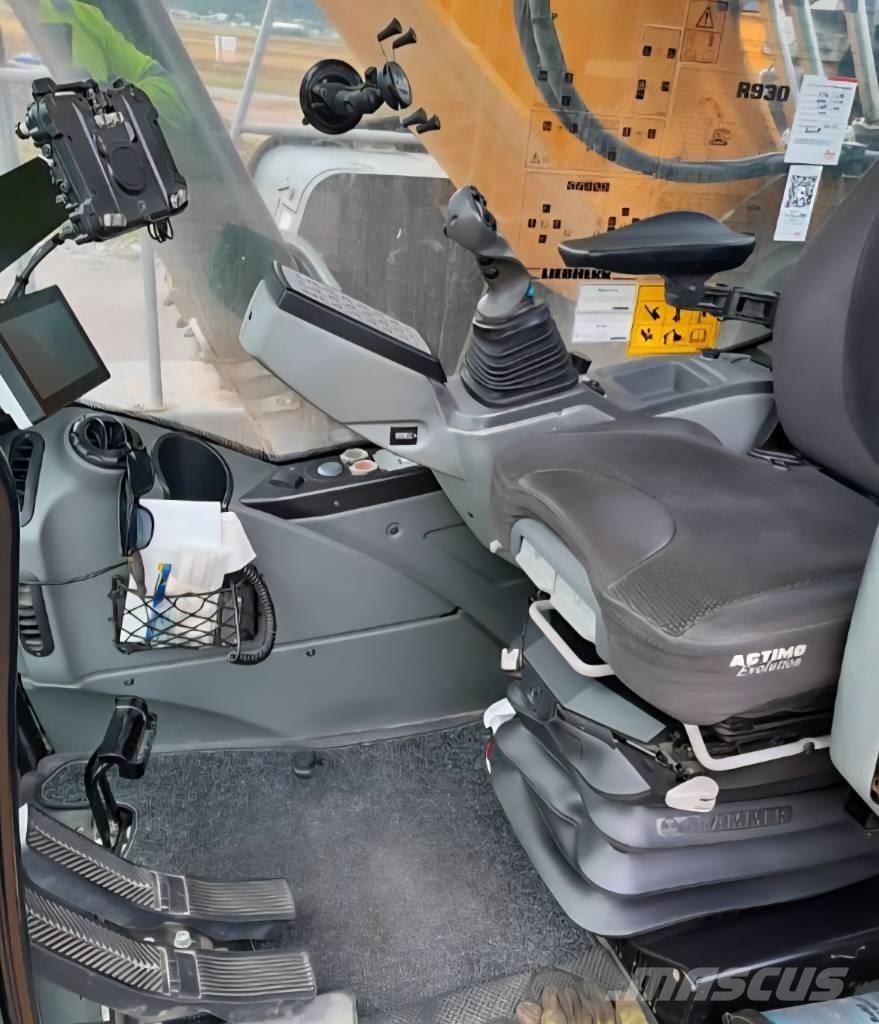 Liebherr R 930 G8 Escavatori cingolati