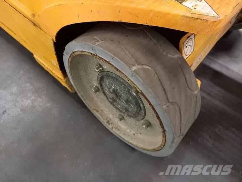 JLG Toucan 8 E Sollevatori verticali