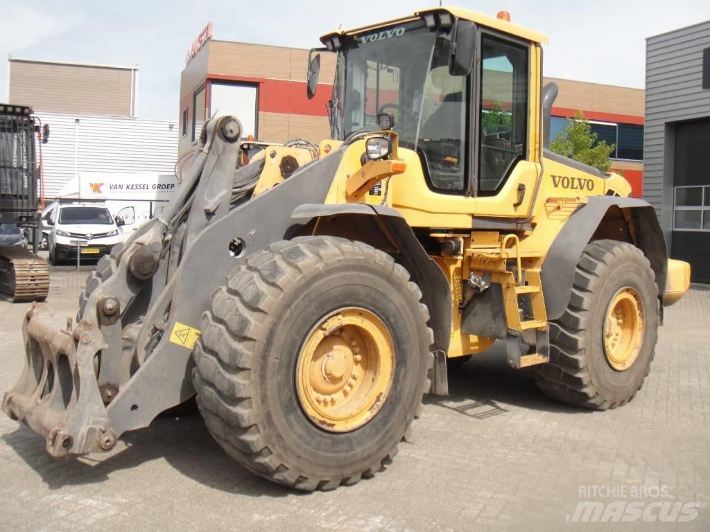 Volvo L 110 F Pale gommate