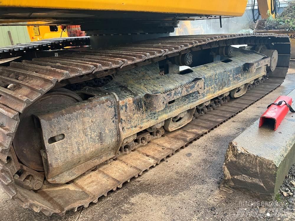 JCB 220 X Series Escavatori cingolati