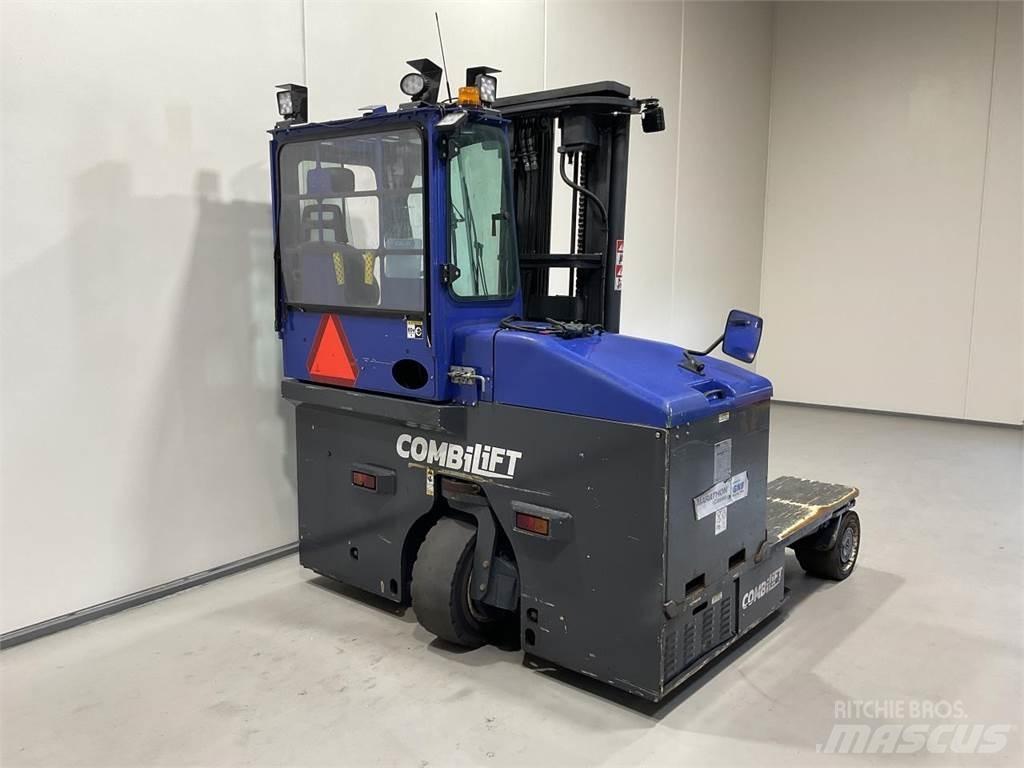 Combilift C4000ET Carrello elevatore retrattile a 4 vie