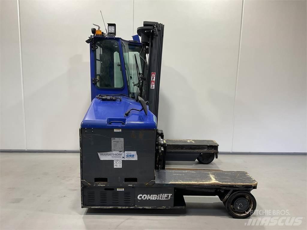Combilift C4000ET Carrello elevatore retrattile a 4 vie