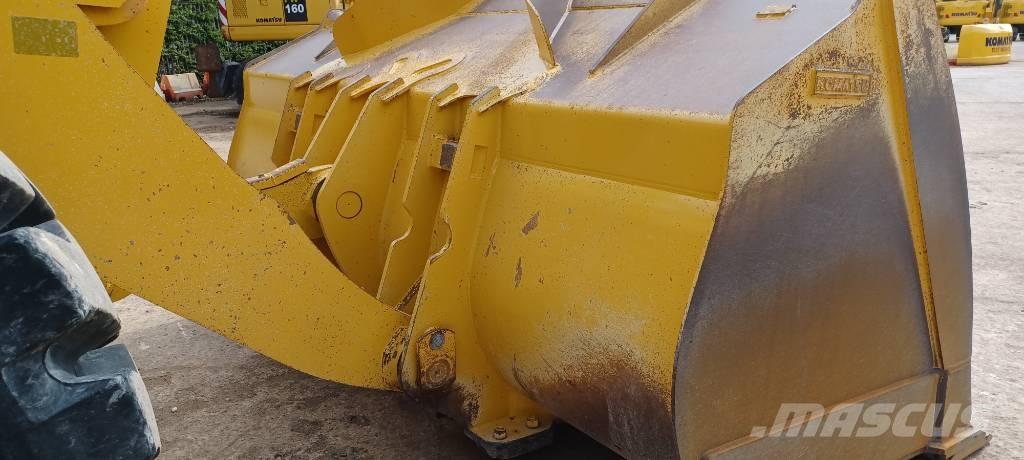 Komatsu WA 475-10E0 Pale gommate