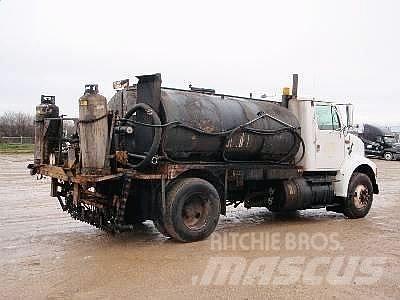 International 8100 Finitrici