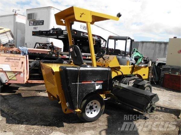 TERRAMITE TSS48 Spazzatrici