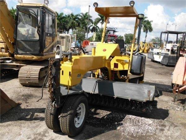 TERRAMITE TSS48 Spazzatrici