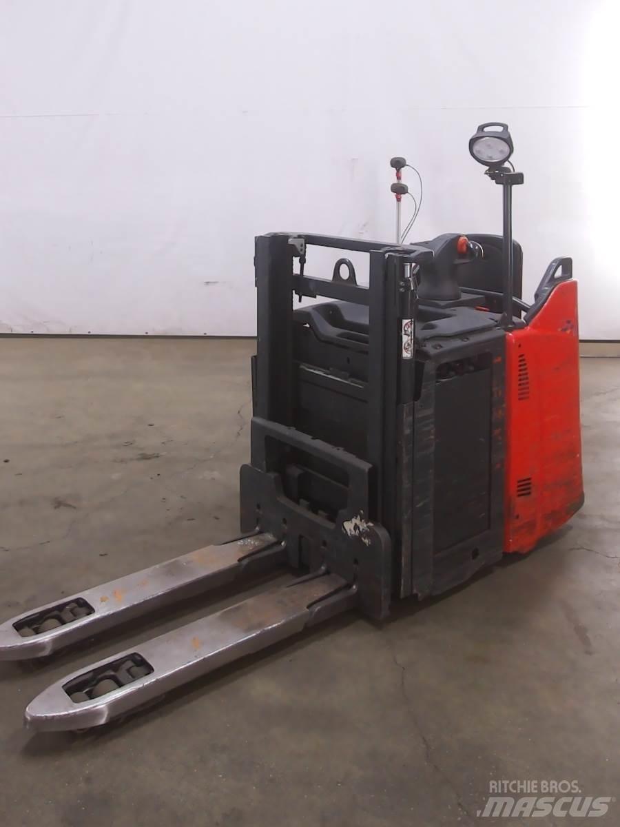 Linde D12HPSP Transpallet uomo a terra