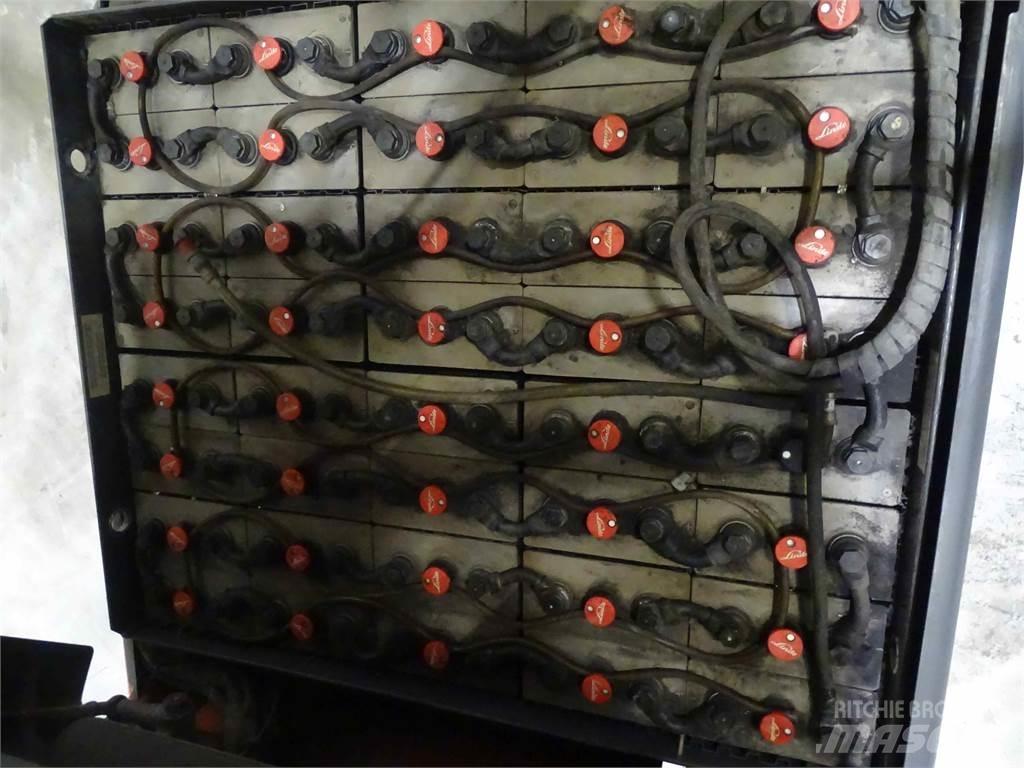 Linde E25L-01 Carrelli elevatori elettrici