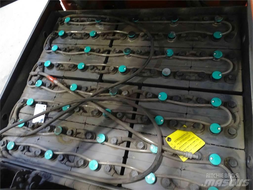 Linde E30 Carrelli elevatori elettrici